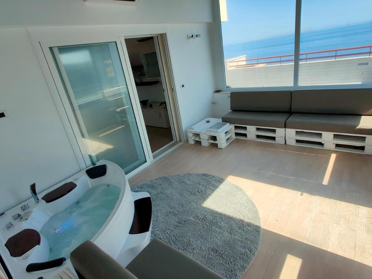 Seafront Suites Bari Luaran gambar